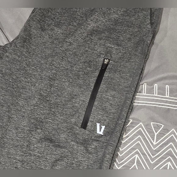 SOLD!!!!! Vuori Sunday Performance Grey Joggers Size Large - Picture 4 of 6